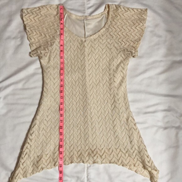 Short Sleeve Scoop Neck Blouse Chevron Pattern Womens Size Small Cream - Picture 6 of 6